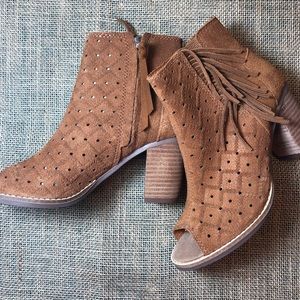 TOMS Majorca Suede w/ Fringe Bootie